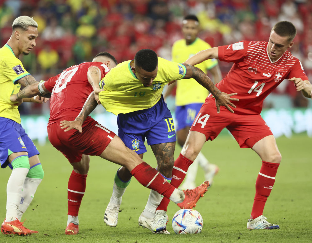 AYX手机版-德罗巴重要时刻晋级下一阶段，瑞士队带队取胜！-AYX手机版