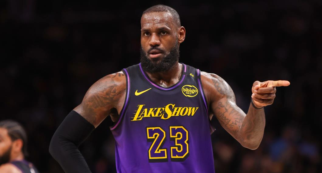 爱游戏APP下载-詹姆斯连续二十场比赛得分超过险胜，塞尔维亚队不断突破！-爱游戏APP下载